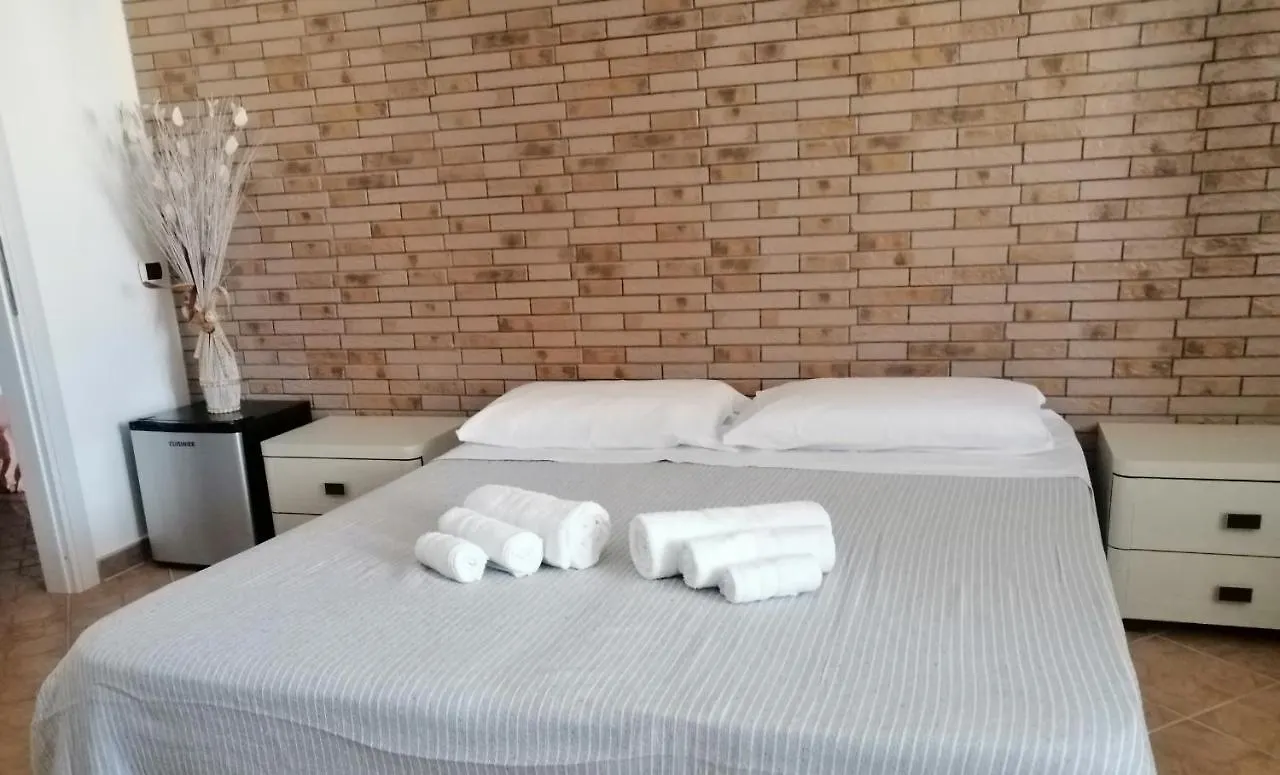Konukevi Domo Biriala Otel Santa Maria Navarrese